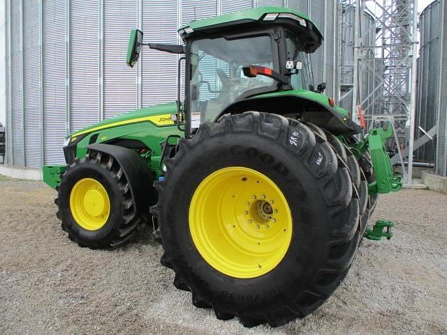 Image of John Deere 8R 410 equipment image 4