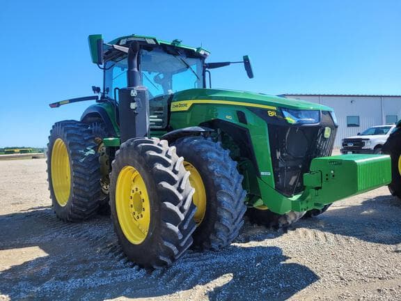 Image of John Deere 8R 410 equipment image 2
