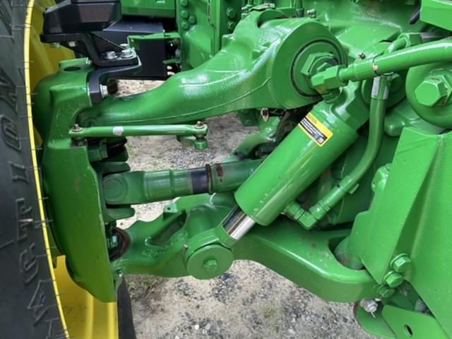 Image of John Deere 8R 410 equipment image 2