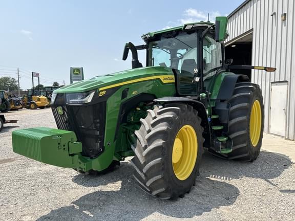 Image of John Deere 8R 410 equipment image 2
