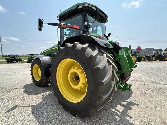 Image of John Deere 8R 410 equipment image 4