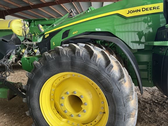 Image of John Deere 8R 410 equipment image 4