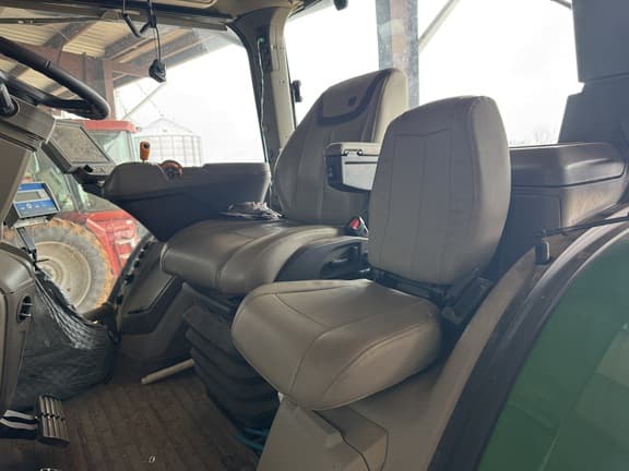 Image of John Deere 8R 410 equipment image 2