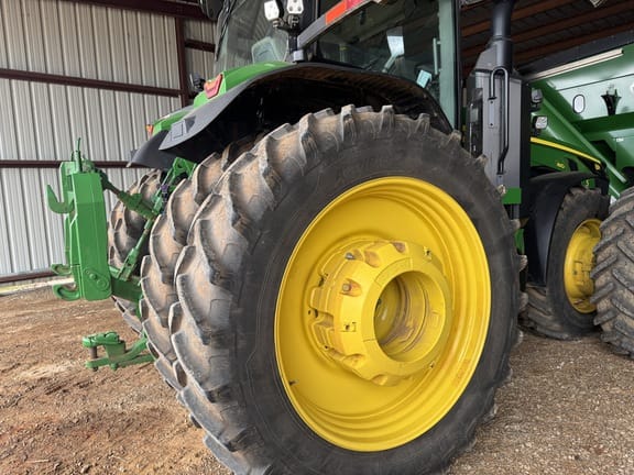 2023 John Deere 8R 410 Equipment Image0