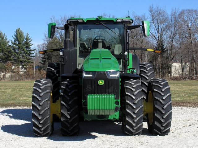 Image of John Deere 8R 410 equipment image 1