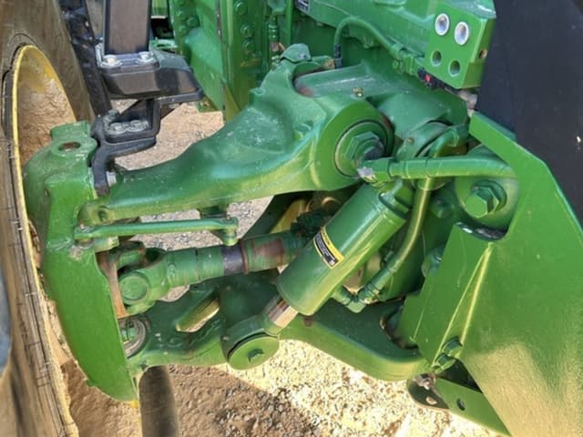 Image of John Deere 8R 410 equipment image 2