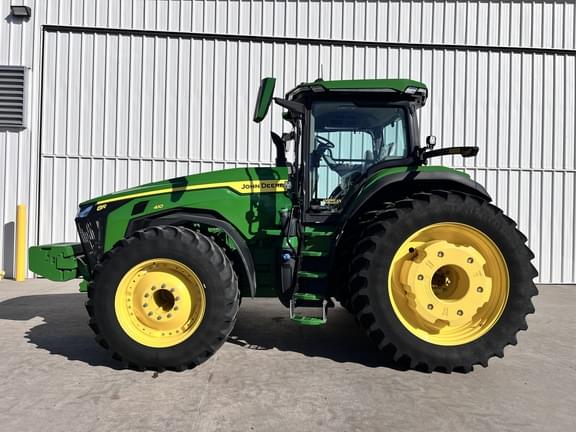 Image of John Deere 8R 410 equipment image 4