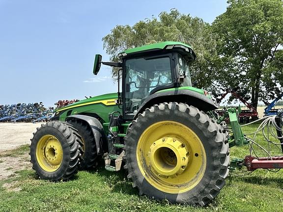 Image of John Deere 8R 410 equipment image 2