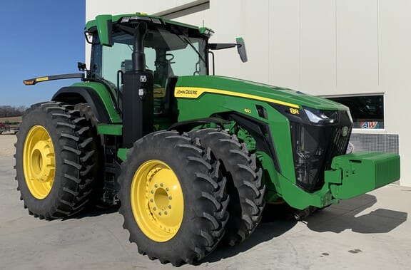 2023 John Deere 8R 410 Equipment Image0