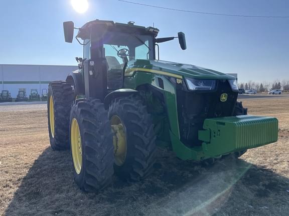 Image of John Deere 8R 410 equipment image 2