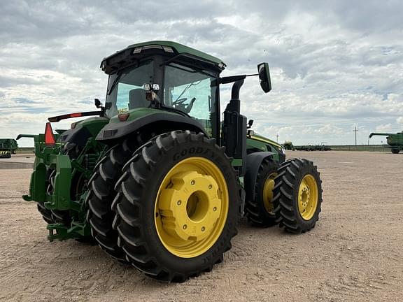 Image of John Deere 8R 410 equipment image 4