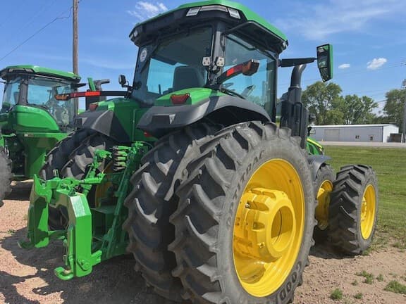 Image of John Deere 8R 410 equipment image 4