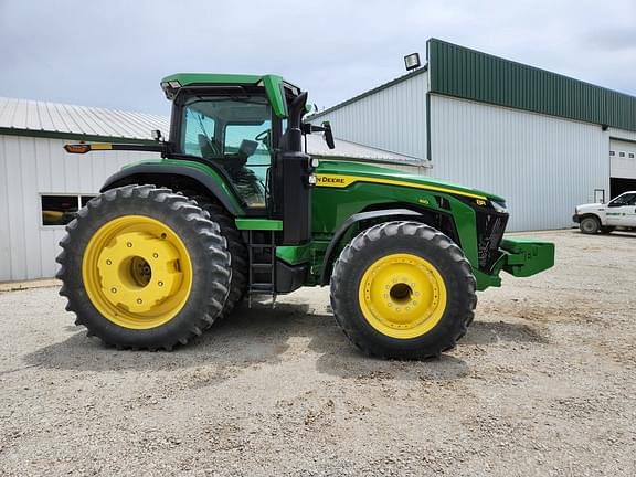 Image of John Deere 8R 410 equipment image 2