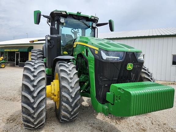 Image of John Deere 8R 410 equipment image 4