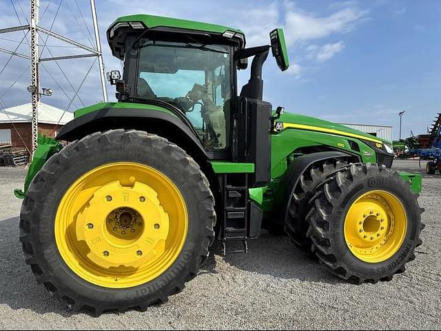 Image of John Deere 8R 410 equipment image 2