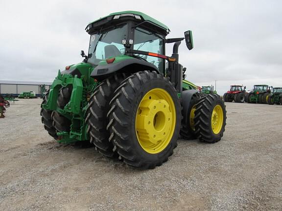 Image of John Deere 8R 410 equipment image 4