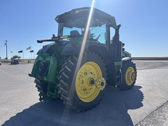 Image of John Deere 8R 410 equipment image 4