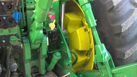 Image of John Deere 8R 410 equipment image 4