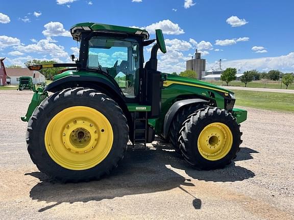 Image of John Deere 8R 410 equipment image 2