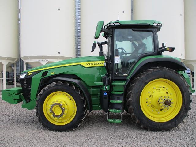 Image of John Deere 8R 410 equipment image 2