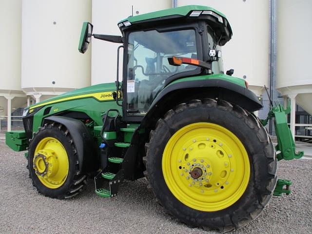 Image of John Deere 8R 410 equipment image 4