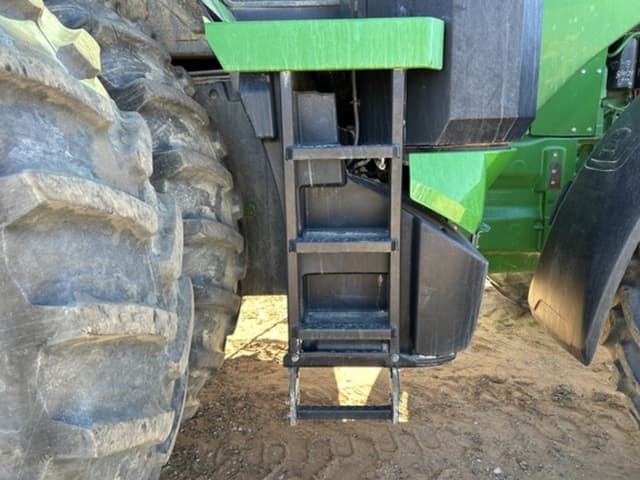 Image of John Deere 8R 410 equipment image 4