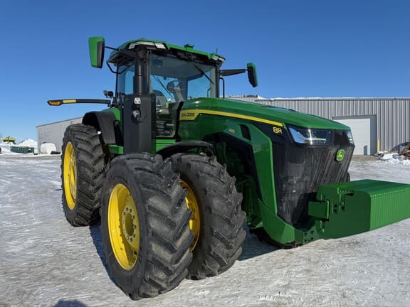 Image of John Deere 8R 410 equipment image 2
