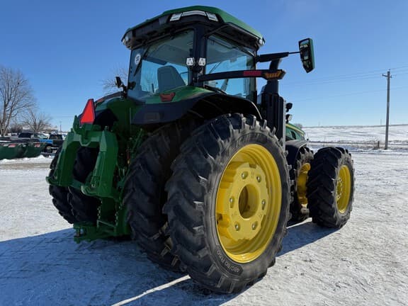 Image of John Deere 8R 410 equipment image 4