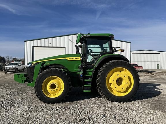 Image of John Deere 8R 410 equipment image 2