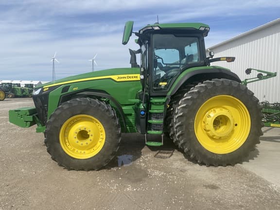 Image of John Deere 8R 410 equipment image 1