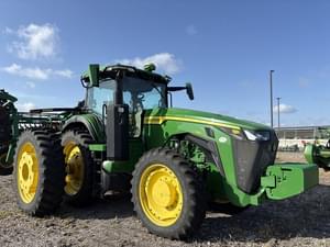 2023 John Deere 8R 410 Image