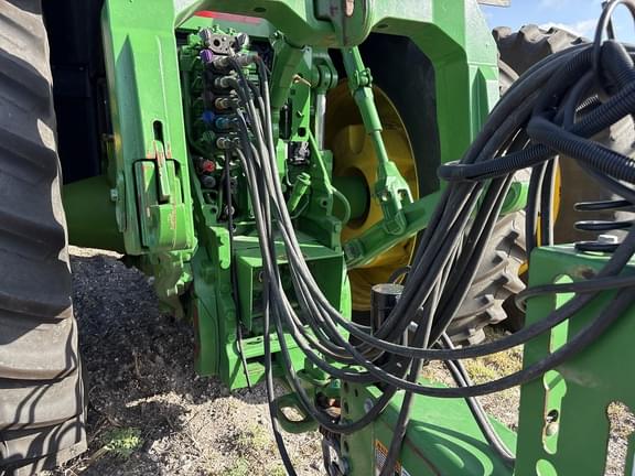 Image of John Deere 8R 410 equipment image 4