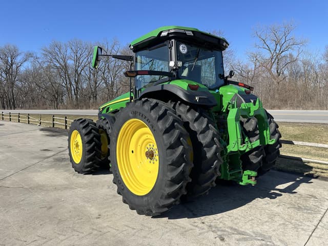 Image of John Deere 8R 410 equipment image 2