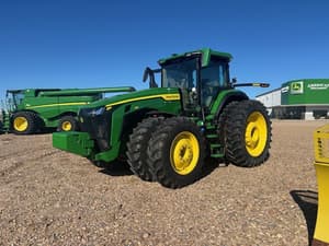 2023 John Deere 8R 410 Image