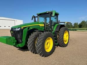 2023 John Deere 8R 410 Image