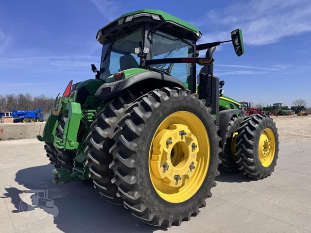Image of John Deere 8R 410 equipment image 4