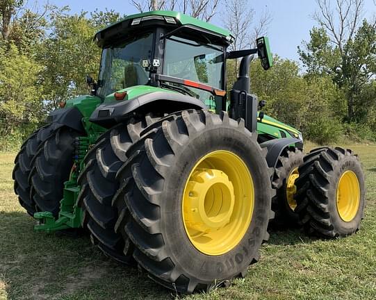 Image of John Deere 8R 410 equipment image 2