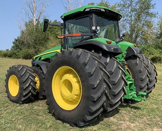 Image of John Deere 8R 410 equipment image 4