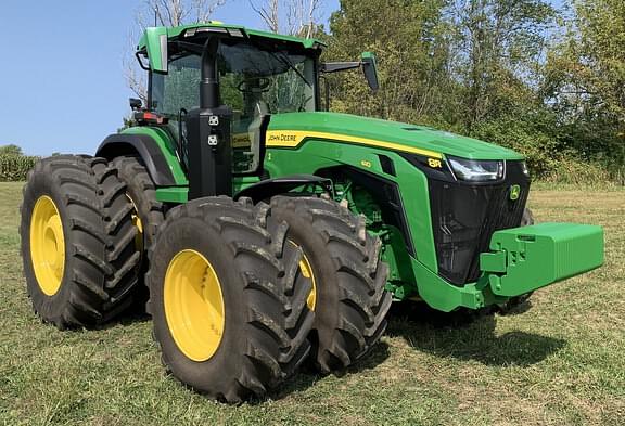 Image of John Deere 8R 410 Primary image