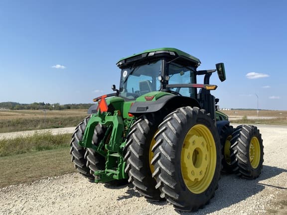 Image of John Deere 8R 410 equipment image 4