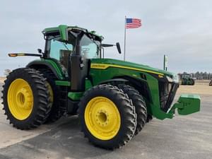 2023 John Deere 8R 410 Image