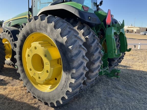 Image of John Deere 8R 410 equipment image 3