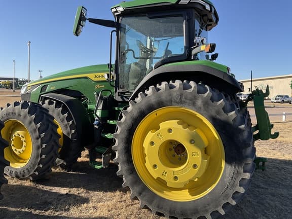 Image of John Deere 8R 410 equipment image 2