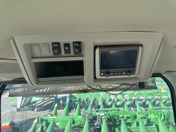 Image of John Deere 8R 410 equipment image 1