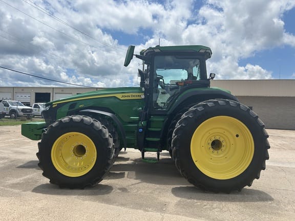 2023 John Deere 8R 410 Equipment Image0