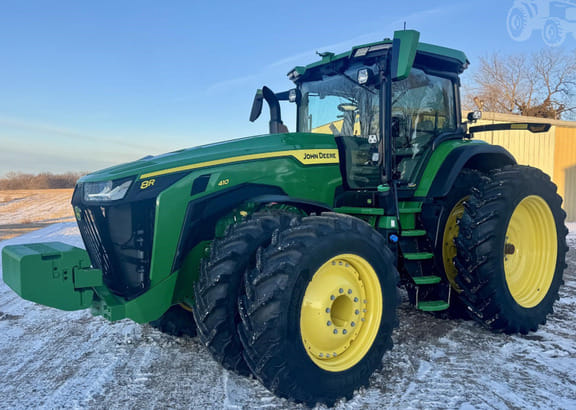 2023 John Deere 8R 410 Equipment Image0