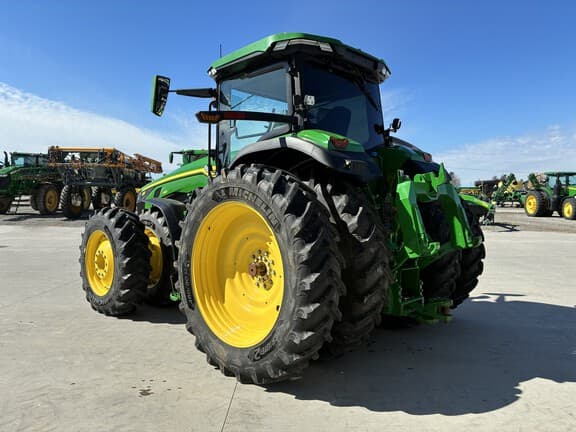 Image of John Deere 8R 410 equipment image 4