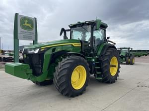 2023 John Deere 8R 410 Image
