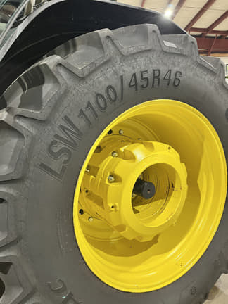 Image of John Deere 8R 410 equipment image 2