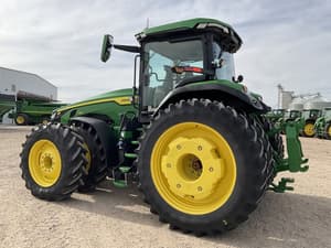 2023 John Deere 8R 410 Image